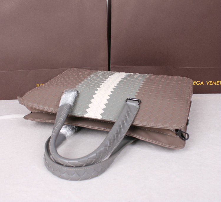 Bottega Veneta intrecciato VN briefcase M90008 khaki
